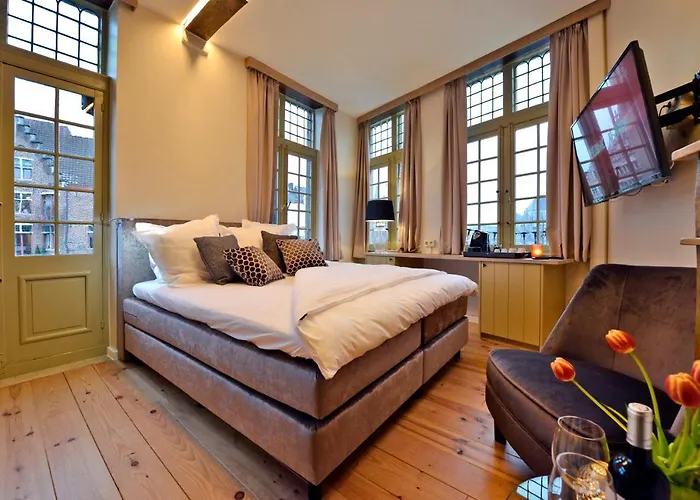 Couette-café With A View 4*