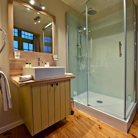 Bed & Breakfast With A View 4*