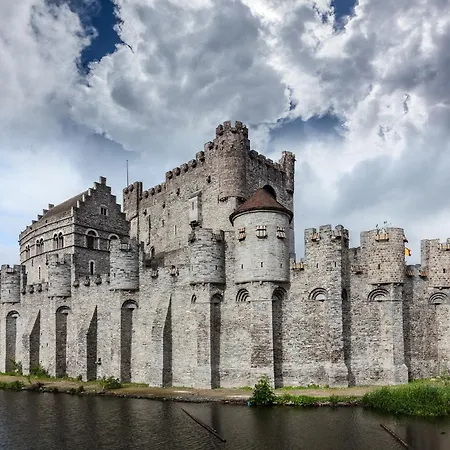 With A View Bed & Breakfast 4*