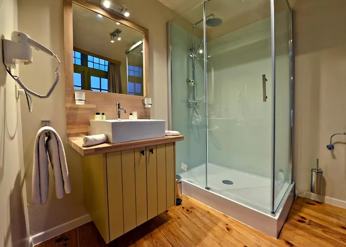 Bed & Breakfast With A View 4*